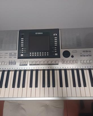 Yamaha PSR s710