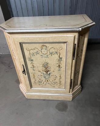 mobile di antiquariato