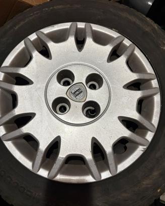 Gomme lancia y