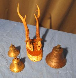 TRE CAMPANELLE DA PASCOLO E TROFEO.