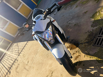 Honda cb1000 r