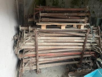 Puntelli cristi edilizia