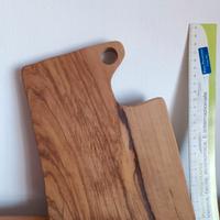 Tagliere piccolo- sotto pentola in legno di ulivo 