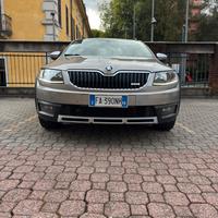 Skoda Octavia Scout Wagon 2.0 tdi 184 cv