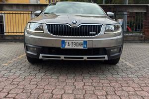 Skoda Octavia Scout Wagon 2.0 tdi 184 cv
