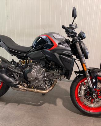 Ducati Monster 937