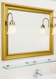 Specchio bagno con cornice dorata e applique integ