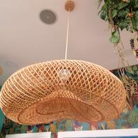 Lampadari ornamentali finti con foglie e fiori