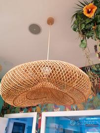 Lampadari ornamentali finti con foglie e fiori