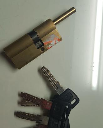 Cilindro per porta blindata CISA