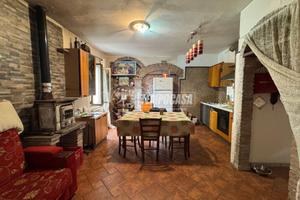 Porzione di casa su due livelli