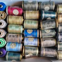 Stock filato per cucire Tre Cerchi Oro