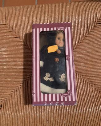 Bambola in porcella vintage anni 80/90 Doll