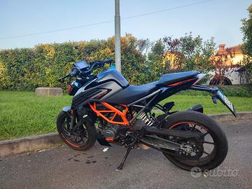 KTM 125 Duke - 2022