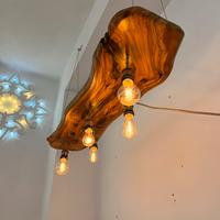 Lampadario in legno di Ulivo