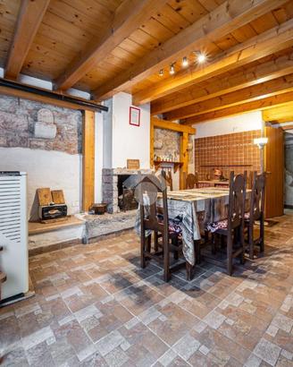 RUSTICO A BOSCO CHIESANUOVA