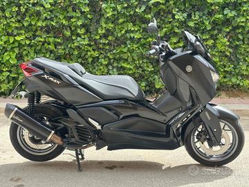 Yamaha X-Max 125