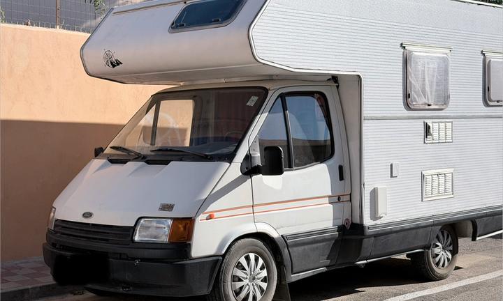 Ford transit 2.5 D con Idroguida