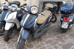 PIAGGIO Beverly 300 i.e. Anno