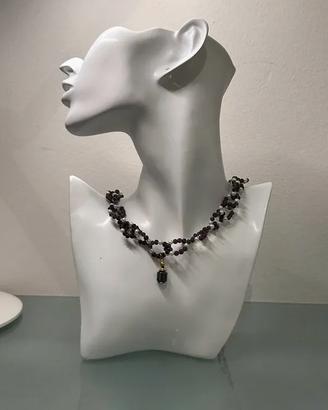 Collana con perle intrecciate bianco e viola