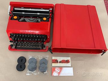 Macchina da scrivere Olivetti Valentine