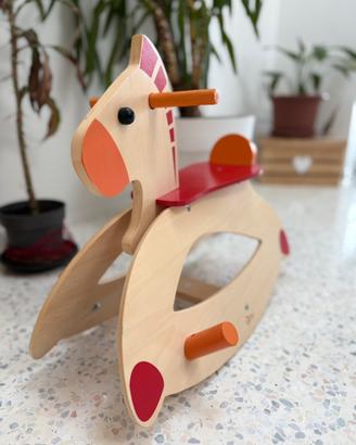 Cavalluccio a dondolo in legno