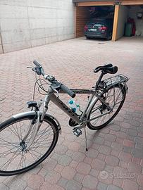 bici praticamente nuova.