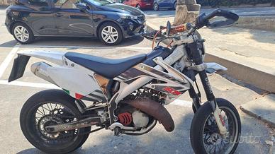 Moto HM CRM 125cc.  del 2012 con motore da rifare