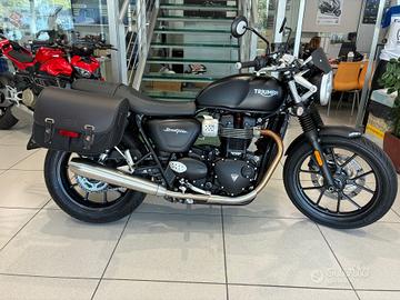 Triumph Street 900 Twin Black