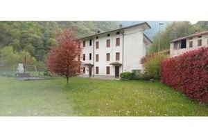 Villetta bifamiliare a Posina
