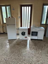 Lavatrice frigorifero e cucinino