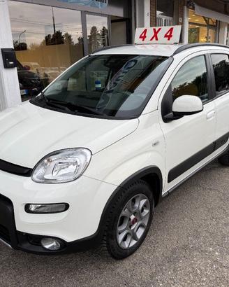 FIAT Panda 0.9 TwinAir Turbo S&S 4x4 full option