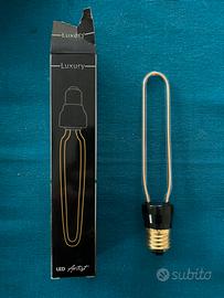 Lampadina LED 240 lumen 2200k