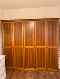 Armadio in legno