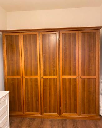 Armadio in legno