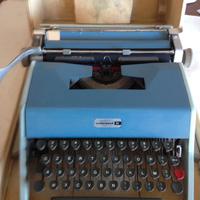 Macchina da scrivere Olivetti Underwood 21