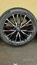 Pneumatico e cerchio Toyota yaris cross