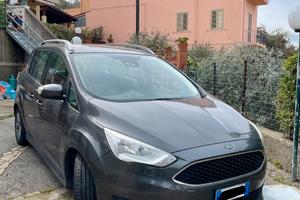 Ford Grand c-max 7 posti