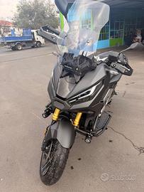 Honda xadv 750 total black 2024