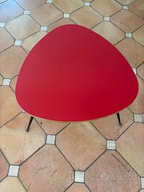 Tavolino formica rosso