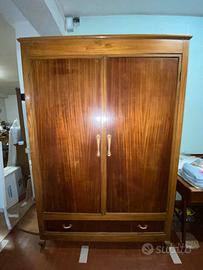 Armadio in legno vintage