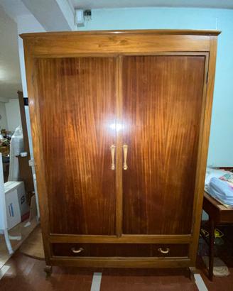 Armadio in legno vintage