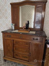 Cassettiera con specchio