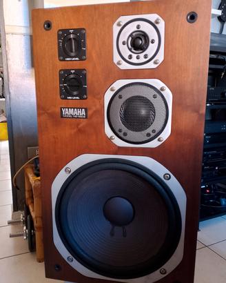 Yamaha ns 690 iii