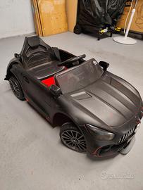 Macchina batteria con radio