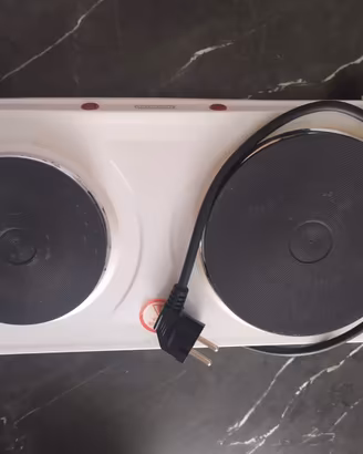 piastra elettrica 2 con 2 fuochi 25 euro
