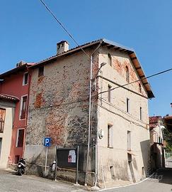 Casa d'epoca libera zumaglia