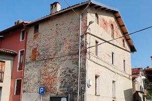 Casa d'epoca libera zumaglia