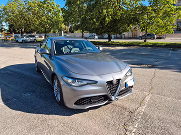 Alfa Romeo Giulia 2.2 JTDm 210CV Q4 Veloce