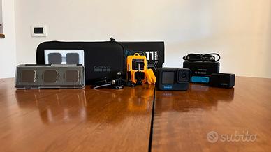 GoPro Hero 11 Black + Accessori Completi